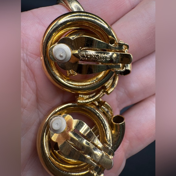 LOT 1222 Givenchy 18K gold plated clip on earrings - Picture 3 of 7
